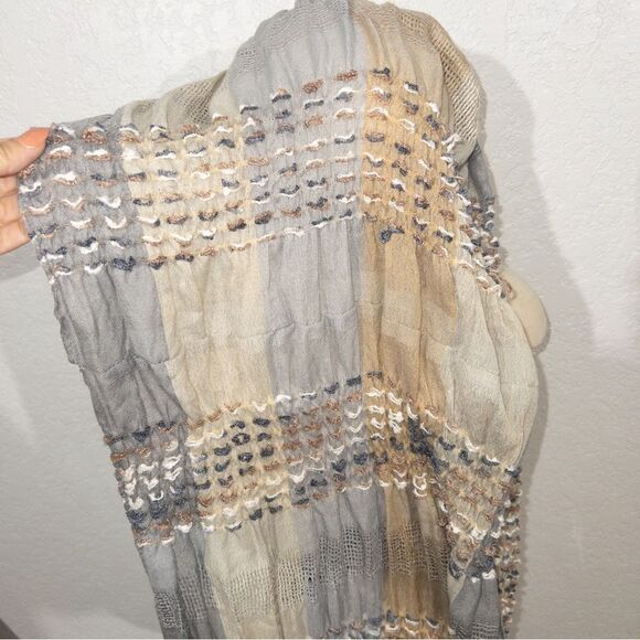 Unbranded Gray & Tan Crochet Textured Infinity Scarf - Picture 3 of 3